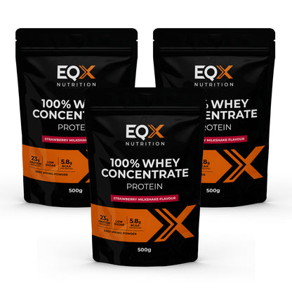 Pack EQX 100% Whey Concentrate Protein Strawberry Milkshake com 3 embalagens de 500 g, 1,5kg no total.